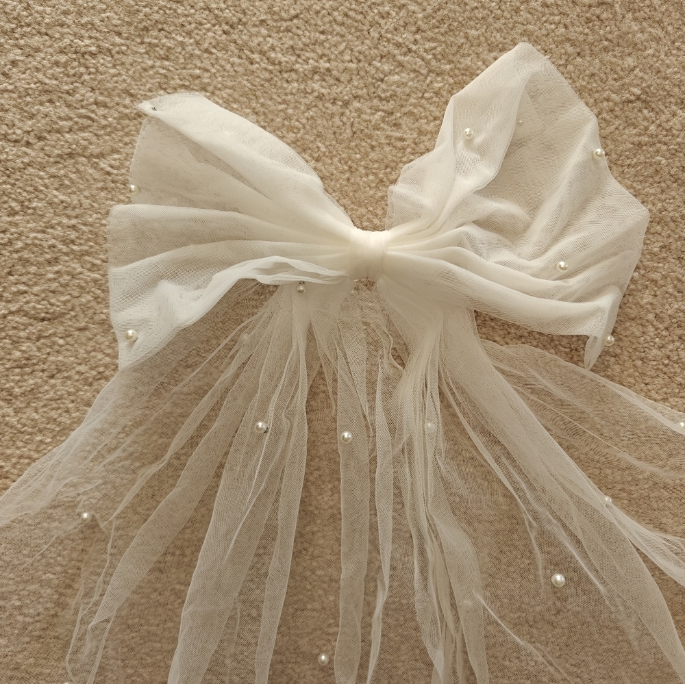 Bridal Hair Clip Pearl Bow - Picture 2 of 5